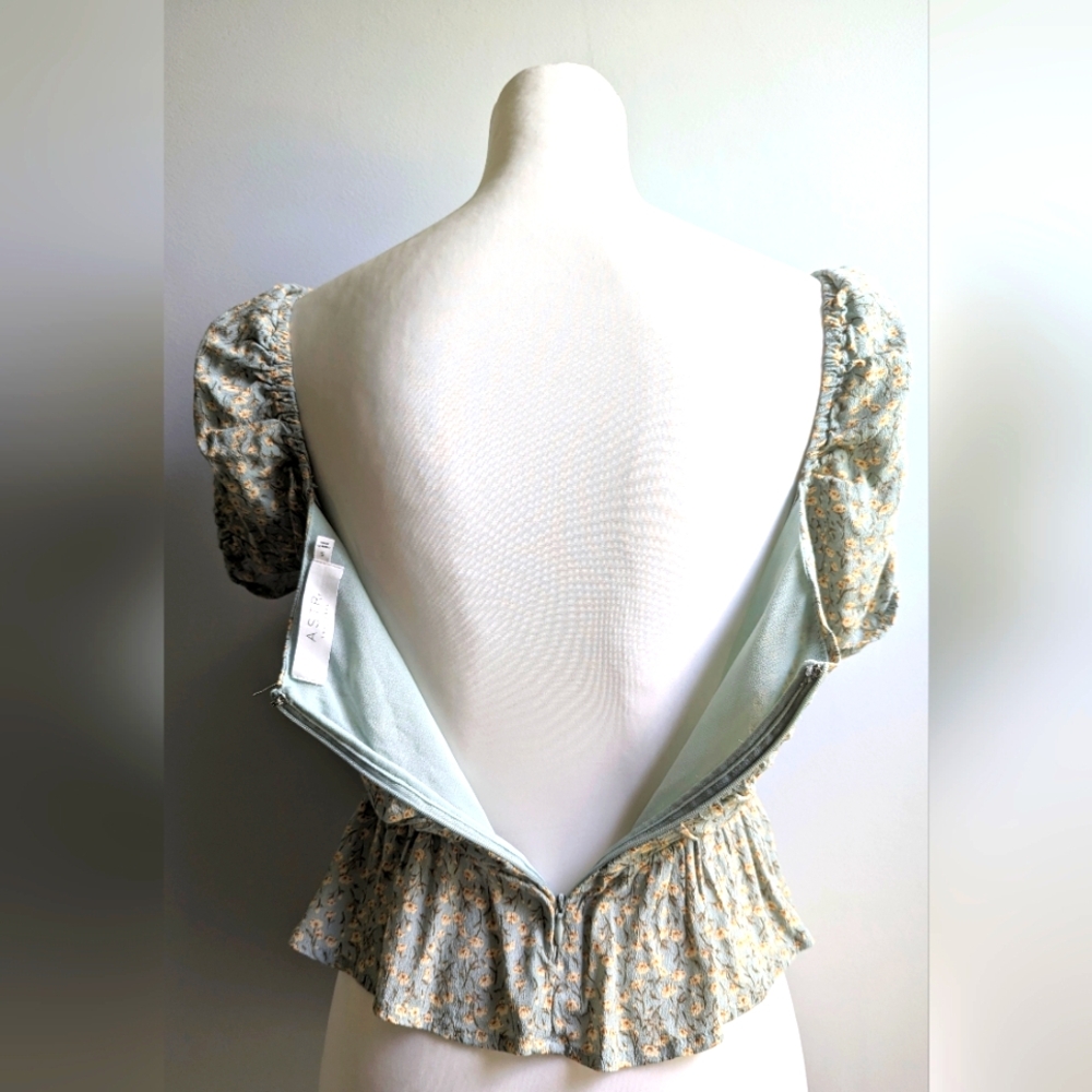ASTR The Label Blue Ditsy Floral Puff Sleeve Crop Top Size S - Picture 6 of 10